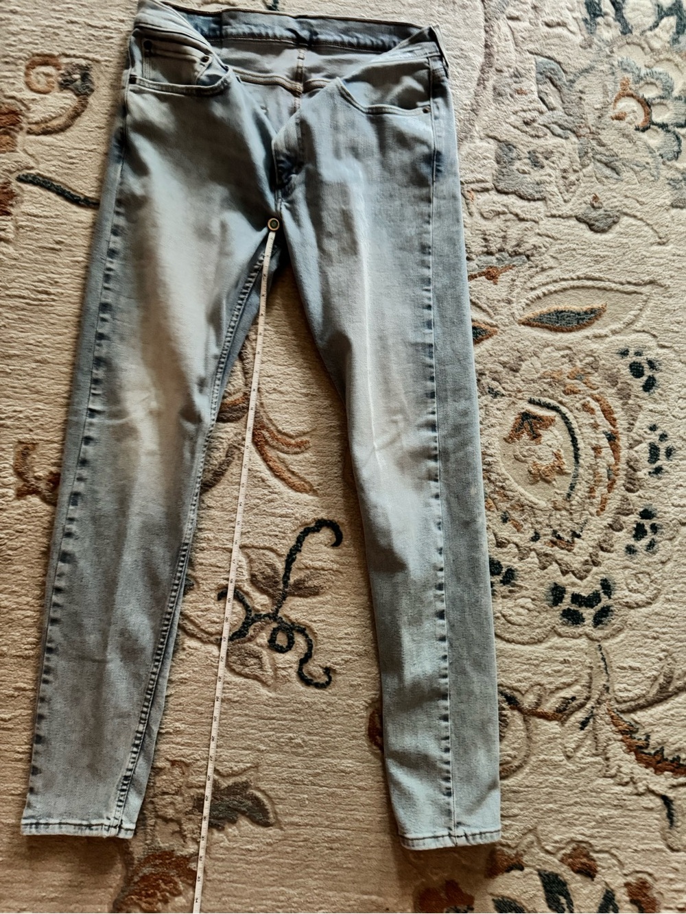 Levi's Men's Skinny Taper Jeans in Light Blue Denim